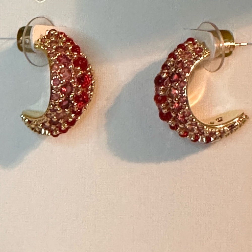 Kendra Scott Krista Gold Hoop Earrings in
Red Mix NWT - Picture 4 of 10